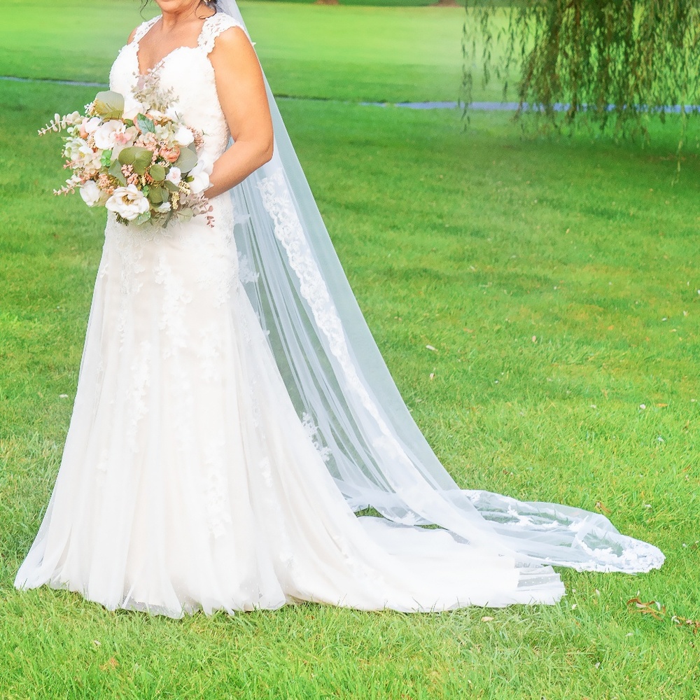 Wedding gown